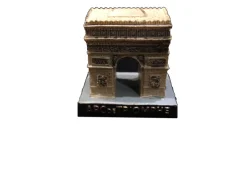 Arco do Triunfo em resina