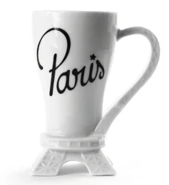 Caneca em forma de Torre Eiffel