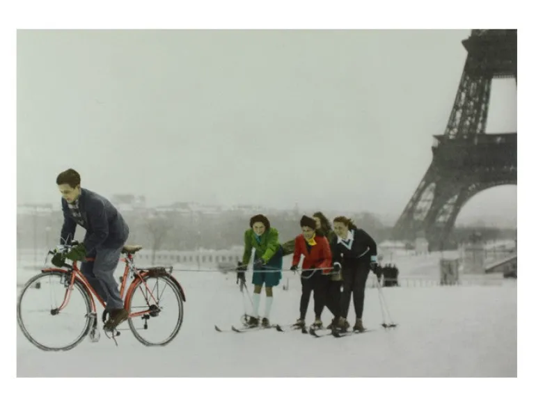 Cartão-postal "esqui em Paris"