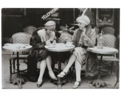 Ima  parisienses no Cafeteria