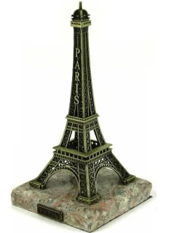 Torre Eiffel de metal fabricada na França em uma verdadeira base