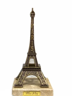 Torre Eiffel de metal fabricada na França em uma verdadeira base