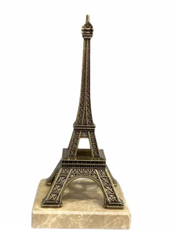Torre Eiffel de metal fabricada na França em uma verdadeira base