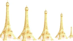 Torre Eiffel dourada