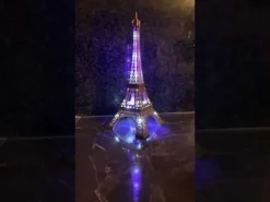 Torre Eiffel Espumante + LED 6 cores variadas