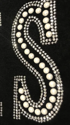 T-shirt mulher com strass e pérolas